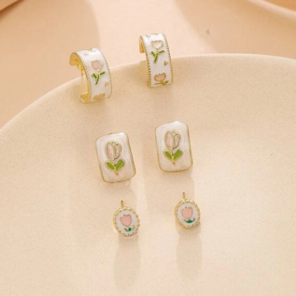 🔅🆕🔅 3 pairs/set Minimalist Delicate Floral Themed Enamel Earrings  ✨